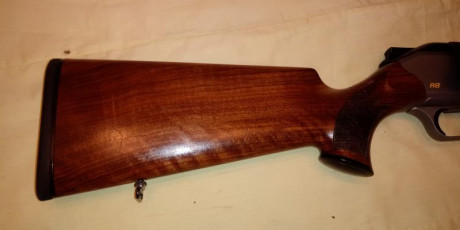 Vendo Blaser R8 standard de madera en 338 WM y cañón adicional en 270WSM.
Todo en buen estado. El rifle 01
