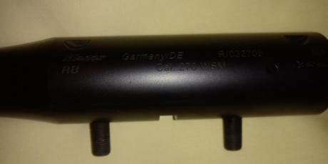 Vendo Blaser R8 standard de madera en 338 WM y cañón adicional en 270WSM.
Todo en buen estado. El rifle 21