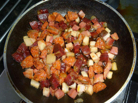 Hoy para comer acelgas hervidas y chuletón de vaca gallega vieja con seis semanas de maduración en cámara 142