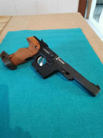 Buenas compañeros. Pues vendo una GSP calibre 22lr de las antiguas ( Disparador de los buenos jejejeje). 02