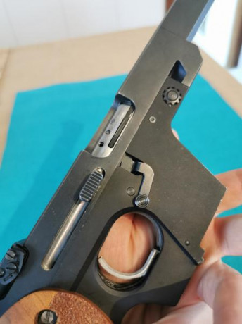 Buenas compañeros. Pues vendo una GSP calibre 22lr de las antiguas ( Disparador de los buenos jejejeje). 00