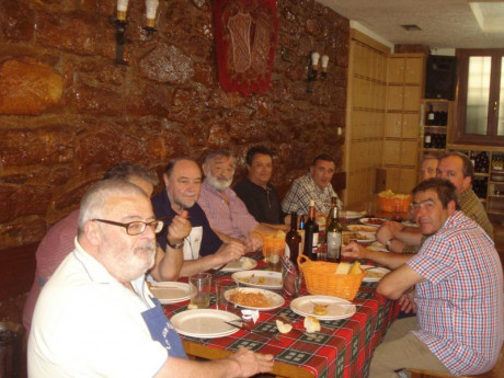 Hoy para comer acelgas hervidas y chuletón de vaca gallega vieja con seis semanas de maduración en cámara 21