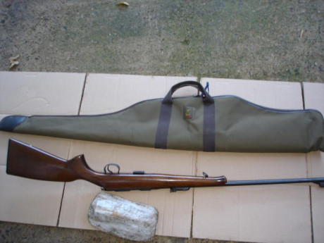 VENDO CARABINA MARCA CZ MODELO 452-2E ZKM EN PERFECTO ESTADO CON SU FUNTA DE TRANSPOTE.
LA VENDO POR QUE 01
