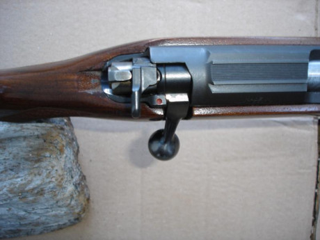VENDO CARABINA MARCA CZ MODELO 452-2E ZKM EN PERFECTO ESTADO CON SU FUNTA DE TRANSPOTE.
LA VENDO POR QUE 00