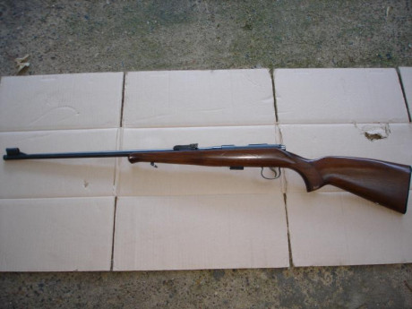 CARABINA CZ MOD 452-2E ZKM DE CALIBRE 22 CON SU FUNDA Y EN PERFECTO ESTADO DE FUNCIONAMIENTO.
POR 350€ 01