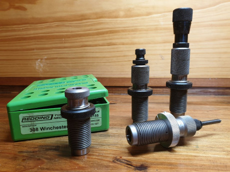 Die 308 Match cuello (set) REDDING 
más 
Full leng sizen Foster .

4 dies 

160€ 00