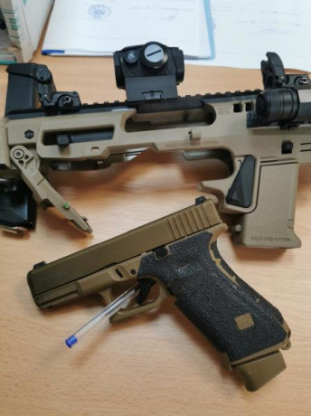 Se vende Micro Roni con los siguientes accesorios:

Visor de punto Rojo SIG Sauer
Miras abatibles Magpul 11