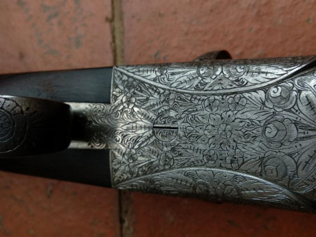 Se vende escopeta paralela-yuxtapuesta Unión Armera 215 mono-gatillo en perfecto estado.

800 €, la escopeta 02