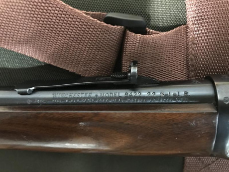 Hola,
Pongo a la venta esta carabina Winchester de palanca, calibre 22LR. Guiada en E. 
Está en muy buen 60