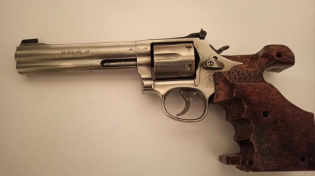 Buenas.

Lo dicho, busco información del SMITH&WESSON M686 TARGET de 6" del 38Spl.

Fue un revolver 31