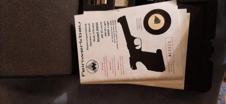  20201203_221326.jpg  20201203_221400.jpg  20201203_221345.jpg Vendo pistola cal 22 Feinwerkbau AW 93, 01