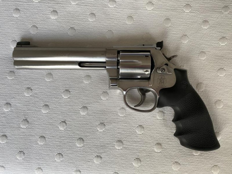 Buenas.

Lo dicho, busco información del SMITH&WESSON M686 TARGET de 6" del 38Spl.

Fue un revolver 121