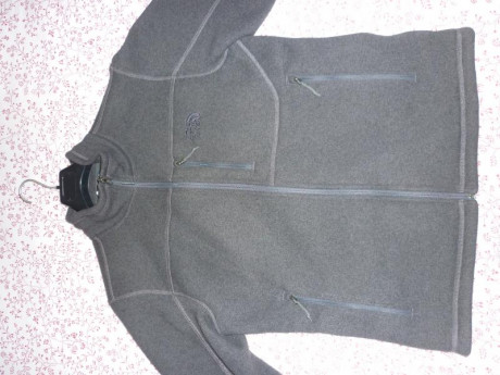 Pues otra que sale.....
Chaqueta The North Face Gordon Lyons en tejido polar gordito
Comprada en octubre 02