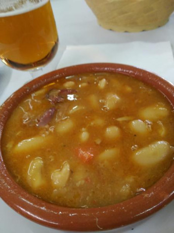 Hoy para comer acelgas hervidas y chuletón de vaca gallega vieja con seis semanas de maduración en cámara 141