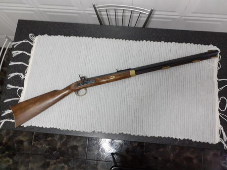 Vendo una pistola " Tower " Dikar calibre 45 (100 €) mas portes si los hubiera. Mas información 02