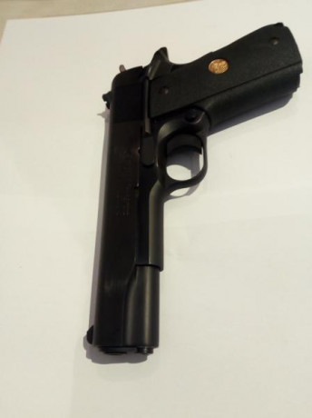 Hola compañeros pongo a la venta muy a pesar pistola colt 9mm p muy poco usada con todo original maletin 51