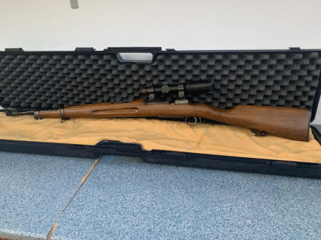 Quitar mensaje. Vendido. Rifle Carl Gustav, corto, cal. 6,5x55 ocasión, con visor swift 1-4 x 24 y maleta 01