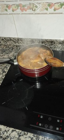 Hoy para comer acelgas hervidas y chuletón de vaca gallega vieja con seis semanas de maduración en cámara 10