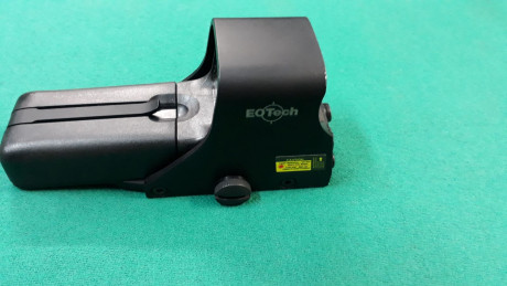 Se vende visor holografico Eotech modelo 552 A65 , el estado es como nuevo ,pues no se ha usado prácticamente 00