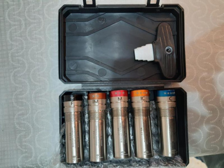 Hola,

Pongo en venta este juego de chokes nuevos.

Mobilchoke,  Beretta/Benelli 00