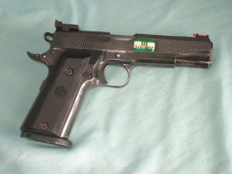 Hola,he abierto este hilo para que todos aquellos que tengais armas Españolas,podais lucirlas aqui con 151