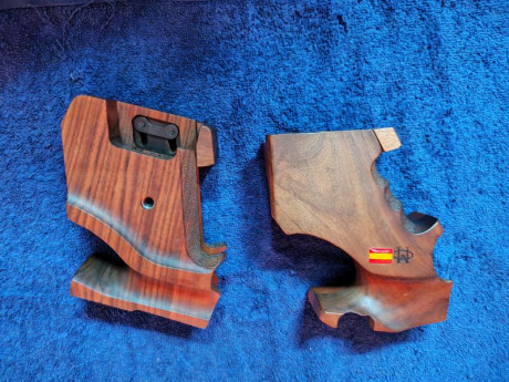 Hola un amigo me pide que le ponga en venta dos estupendas cachas , una Feinwerkbau AW93 a estrenar , 00