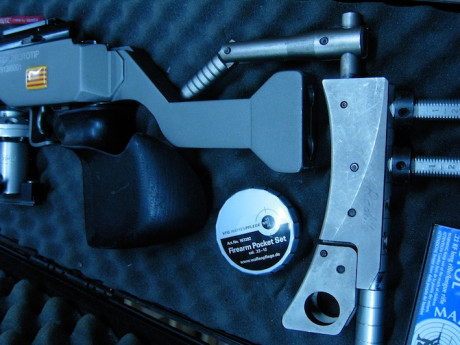 Tras darle alguna que otra vuelta a la idea ...definitivamente, ofrezco versión carabina .22 LR Match 01