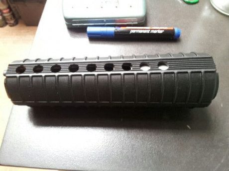 Vendo este guardamanos MIDLENGHT de Sabre Defense, 40€ puesto en casa del comprador por mensajeria (peninsula) 01