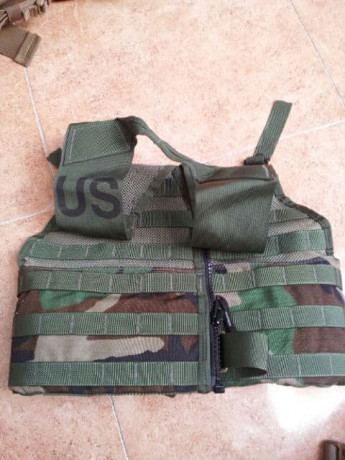 Vendo chaleco Fighting Load Carrier (FLC) original del US ARMY, talla unica ajustable, en el interior 02