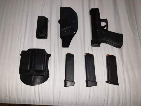 Vendo una Springfield tipo 1911, con muy poco uso. Calibre 9mm parabellum. Se entrega con dos cargadores 130