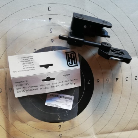 Buenas.

Compre dos fundas rapidas HÖPPNER&SCHUMANN SPEEDSEC 5 y vendo una de ellas porque me sobra.
 01