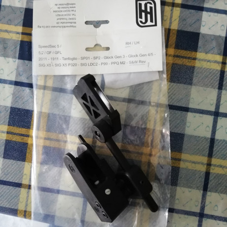 Buenas.

Compre dos fundas rapidas HÖPPNER&SCHUMANN SPEEDSEC 5 y vendo una de ellas porque me sobra.
 10