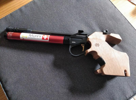Vendo pistola de aire comprimido Morini modelo 162ei en perfecto estado, tanto de funcionamiento como 00