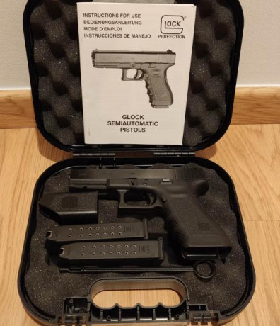 En venta Glock 17 Gen3 del calibre 9mm Parabellum guiada con licencia F. El arma se entrega con la caja 00