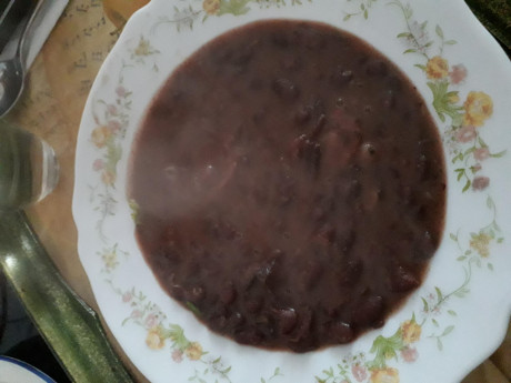 Hoy para comer acelgas hervidas y chuletón de vaca gallega vieja con seis semanas de maduración en cámara 80