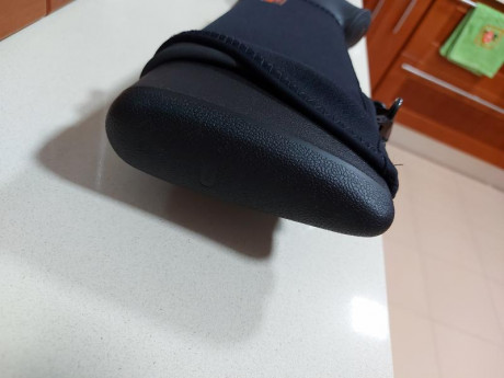 Buenas noches 
Estoy en la decisión de elegir entre Merkel helix en madera o blaser r8 también n madera 30