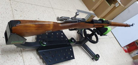 El Mosin-Nagant ..
es un rifle militar accionado por cerrojo, con cargador de cinco proyectiles, que 112