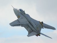 Siempre me encanto la linea de este caza de ataque Anglo-Frances. Hasta la llegada del Tornado que lo 42