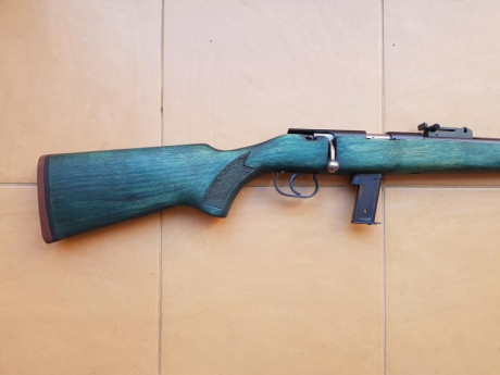 Hola a to2 vendo carabina Toz cal. 22lr customizada por un armero, la vendo por no usar por 230€.
Salu2. 01