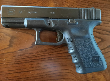 Se vende pistola Glock 19 de Tercera Generación Sin Uso.
Un único propietario y no más de 20 disparos.
Con 01