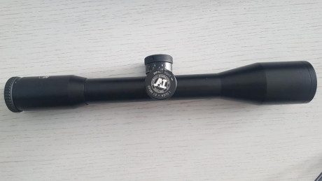 Vendo Visor de la prestigiosa marca Smith and Bender de 10×42, retícula mil dot,  muy luminoso,  tiene 60