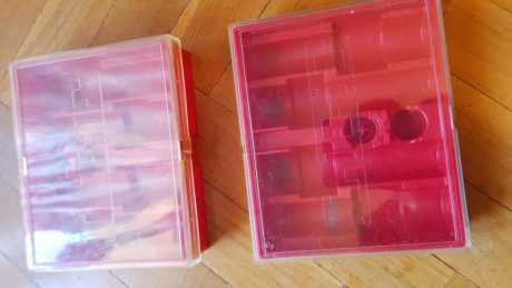 Aprovechando el relax de estos días andamos rebuscando por los cajones, a ver qué podemos liquidar, aunque 01