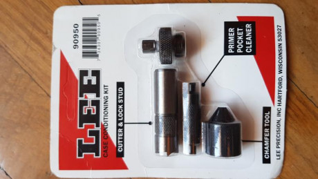 Aprovechando el relax de estos días andamos rebuscando por los cajones, a ver qué podemos liquidar, aunque 20