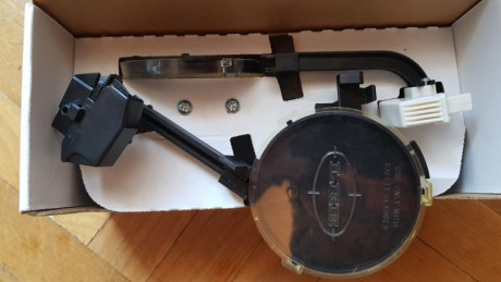 Aprovechando el relax de estos días andamos rebuscando por los cajones, a ver qué podemos liquidar, aunque 32