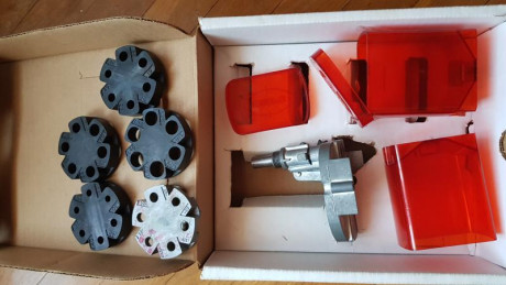 Aprovechando el relax de estos días andamos rebuscando por los cajones, a ver qué podemos liquidar, aunque 52