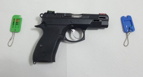   ***CAMBIADA***
***Cambiada, gracias a todos por el interés***   

Vendo CZ 75 D Compact, conocida también 01