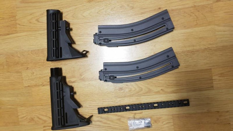 Seguimos vaciando cajones.

1. Culata telescópica para AR15/M16 marca Sabre, mil-spec, con tubo. 50€

2. 00