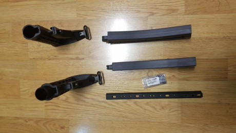 Seguimos vaciando cajones.

1. Culata telescópica para AR15/M16 marca Sabre, mil-spec, con tubo. 50€

2. 11