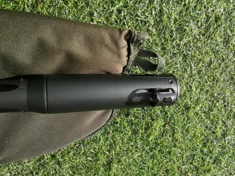 Buenos días , me permito hacer una breve reseña de esta GAMO. 
Carabina de calibre 5.5 muy ligera ,2,7 10