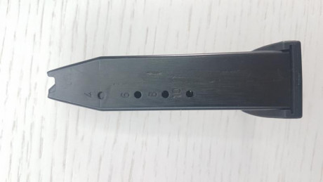 Hola, 
Vendo cargador Heckler and Koch modelo P2000 sub compact,   sirve también para la P30 SK, para 01